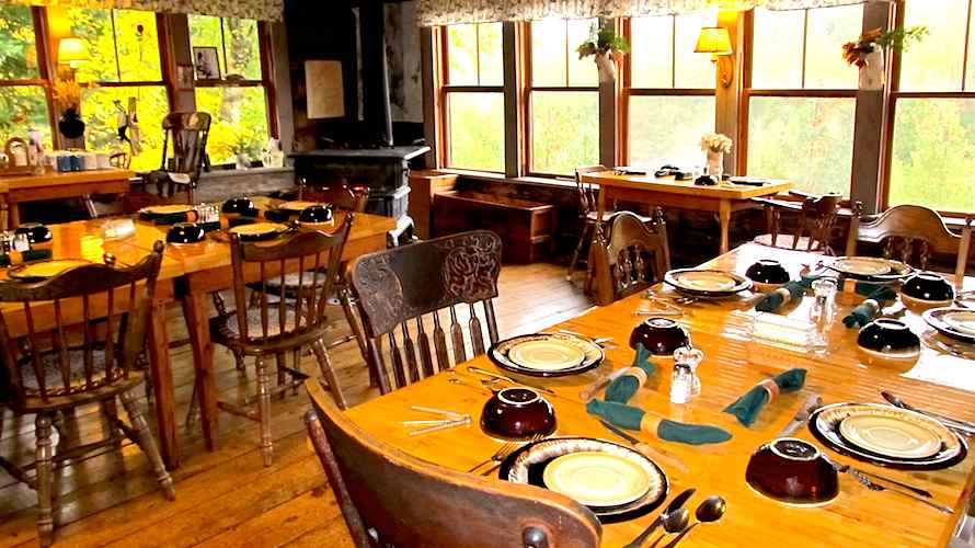 Dining Room :: Harrison's Pierce Pond Camps